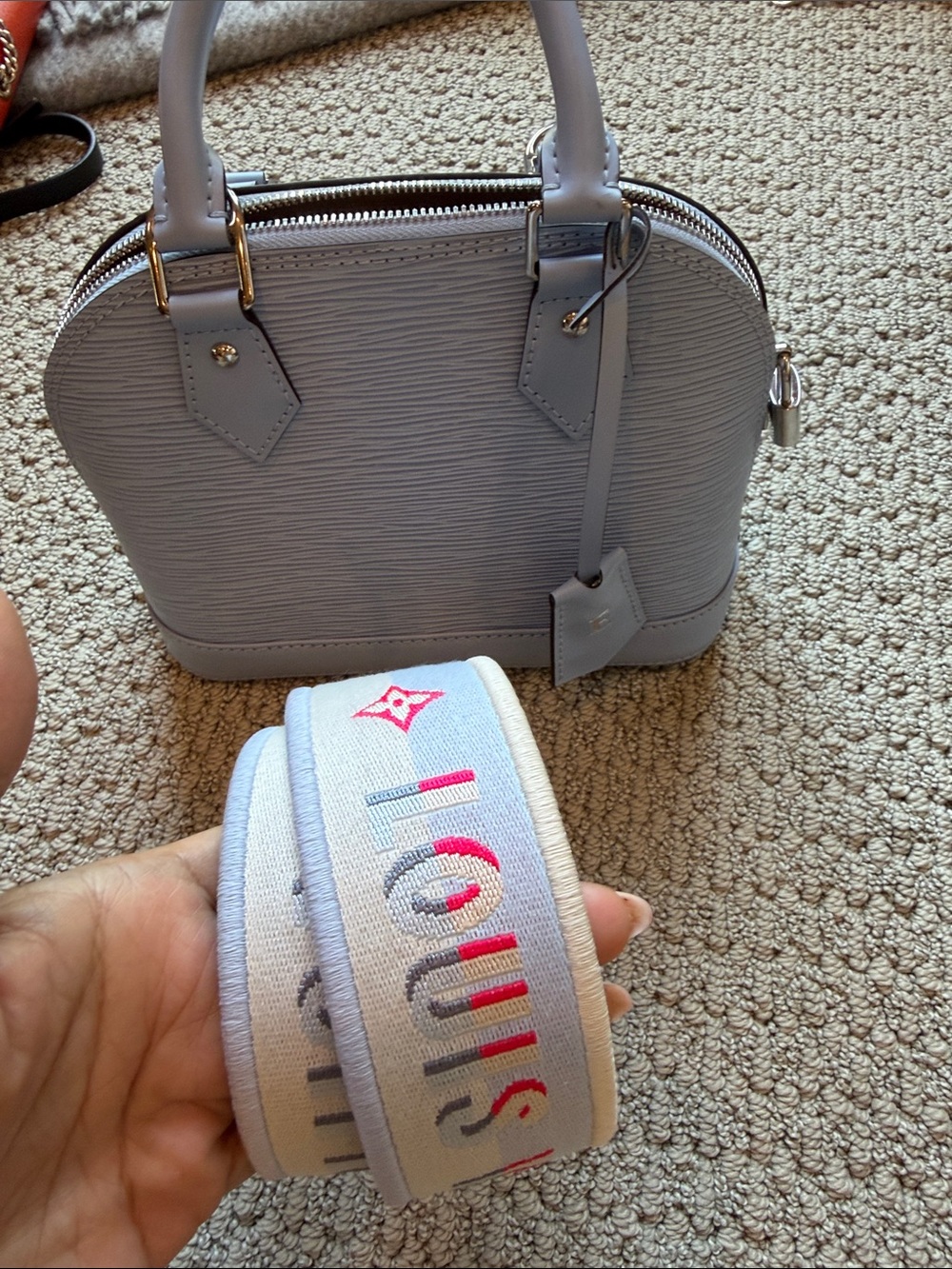 Louis Vuitton epi Alma bb - Picture 3 of 7